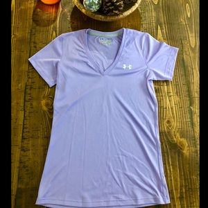 🌿GUC Under Armour Women’s T-shirt, size Small🌿